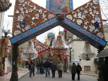 Arco  di Pasqua Madonnari